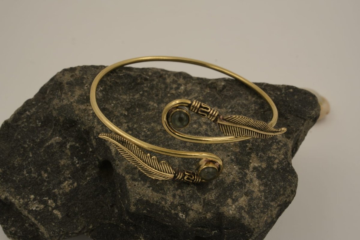 Tribal Leaf Bangle With Gemstone