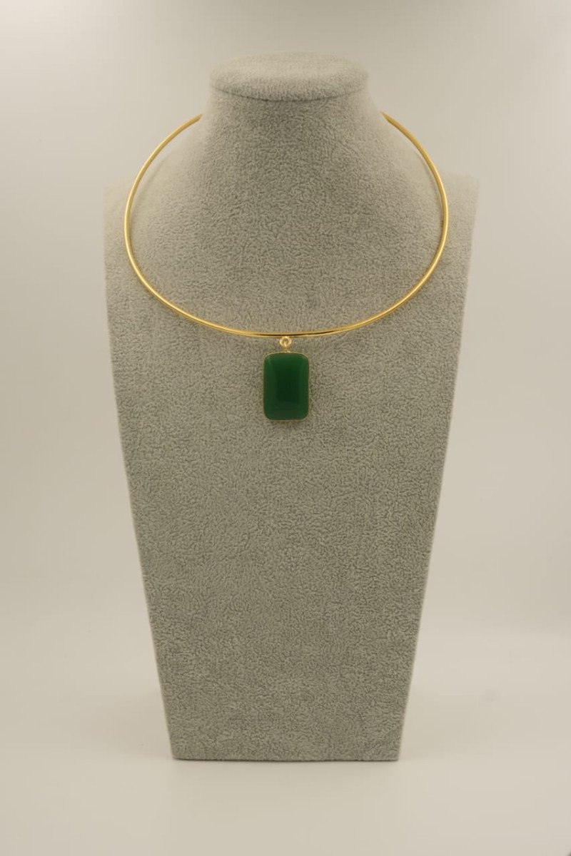 Collar Choker With Real Stone Pendant
