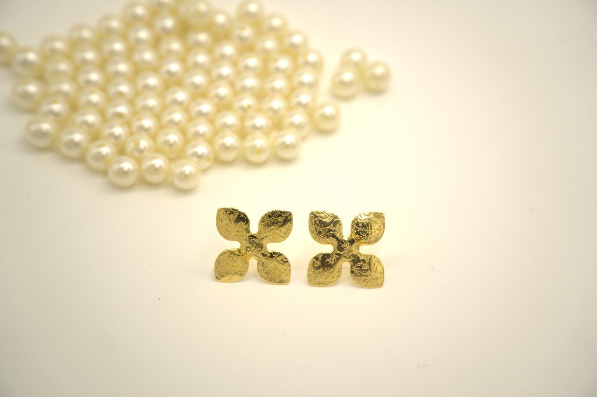 Textured Flower Studs